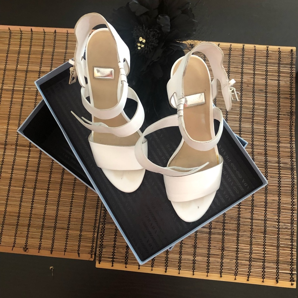 Guess by Marciano